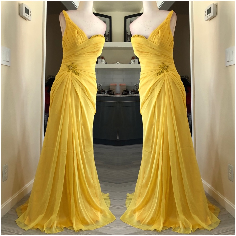 Yellow one shoulder chiffon
